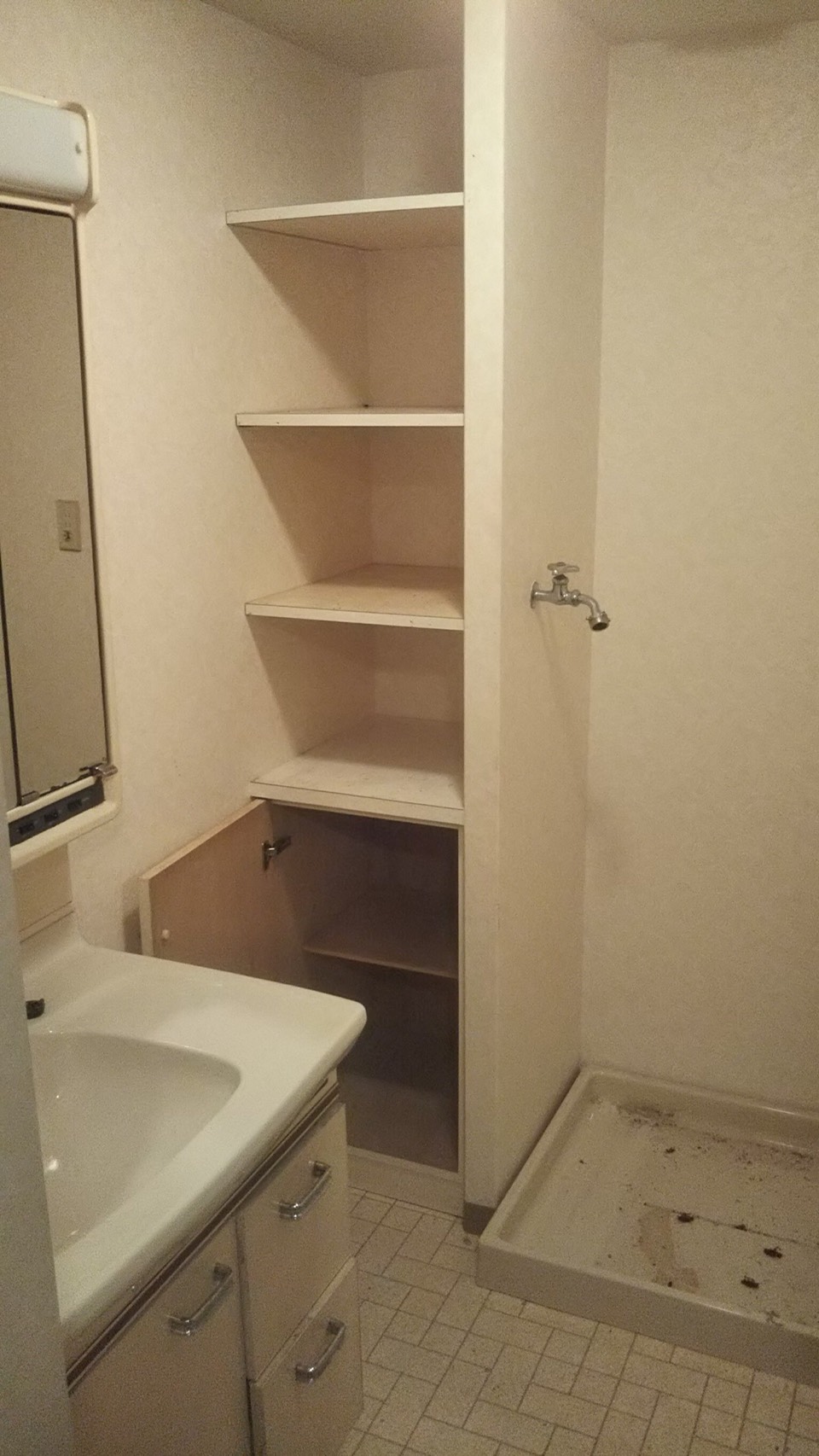 マンション洗面室リフォーム施工前